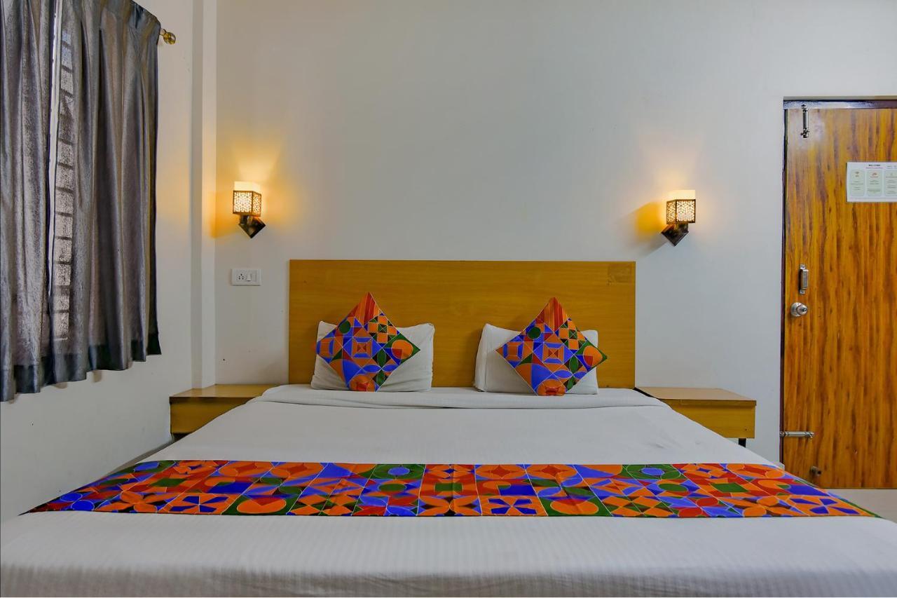 Hotel Fabexpress Crystal