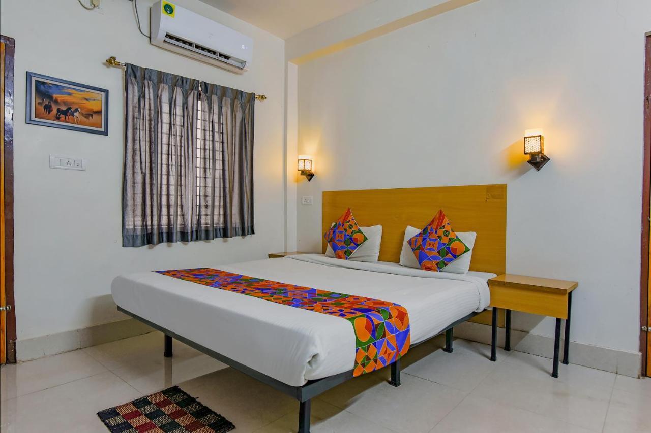 Fabexpress Crystal Hotel 3*